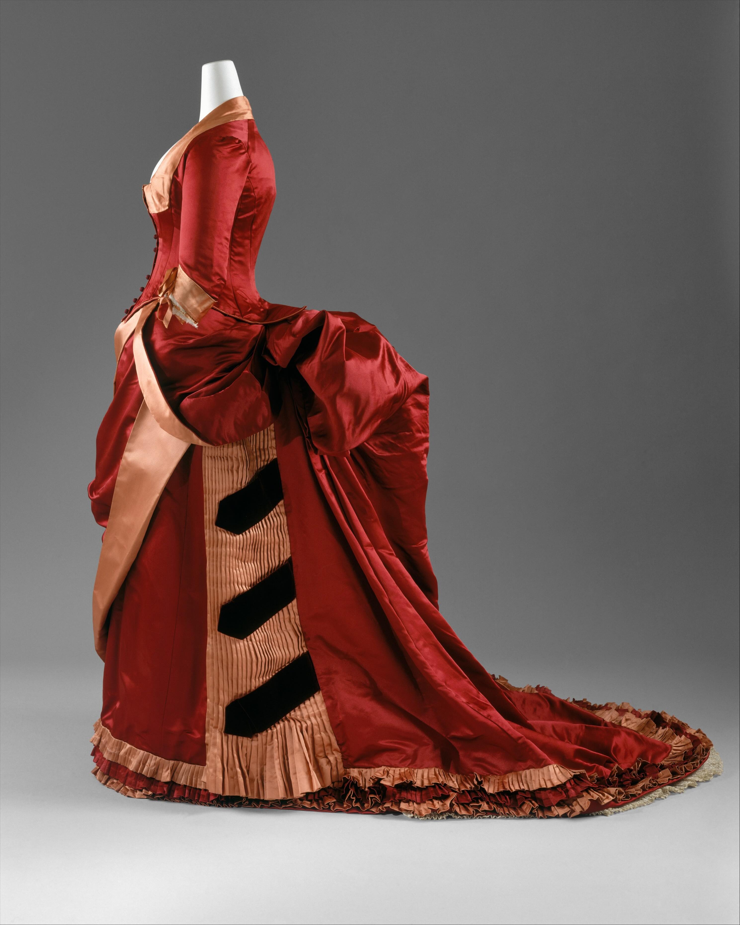 the-met-19th-century-dinner-dress.jpeg