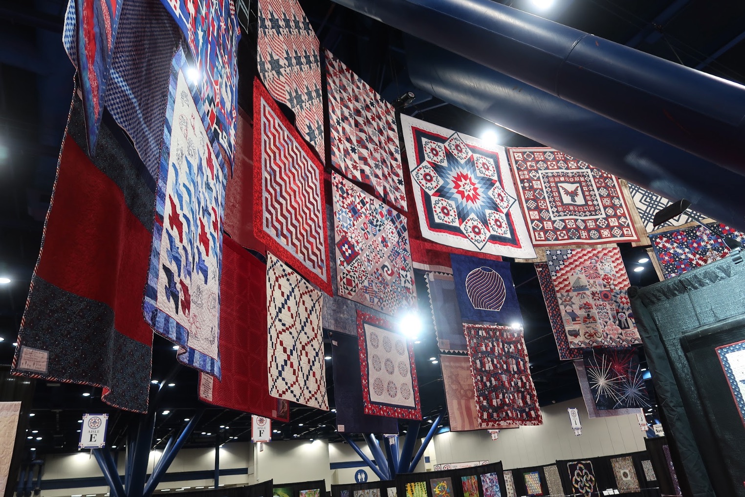 50-years-of-great-quilts-exhibit-4.jpg