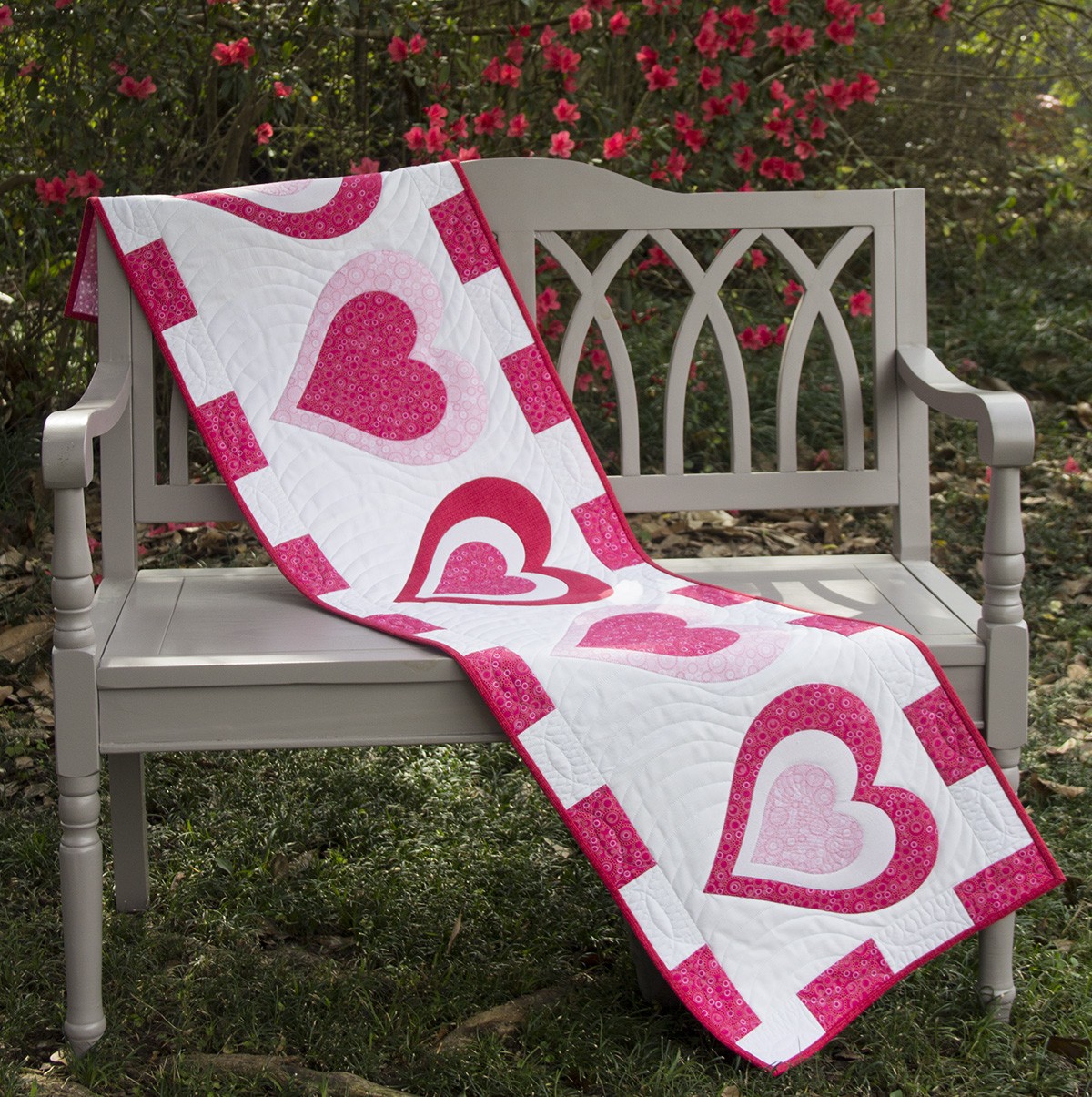 weallsew-be-my-valentine-table-runner.jpg