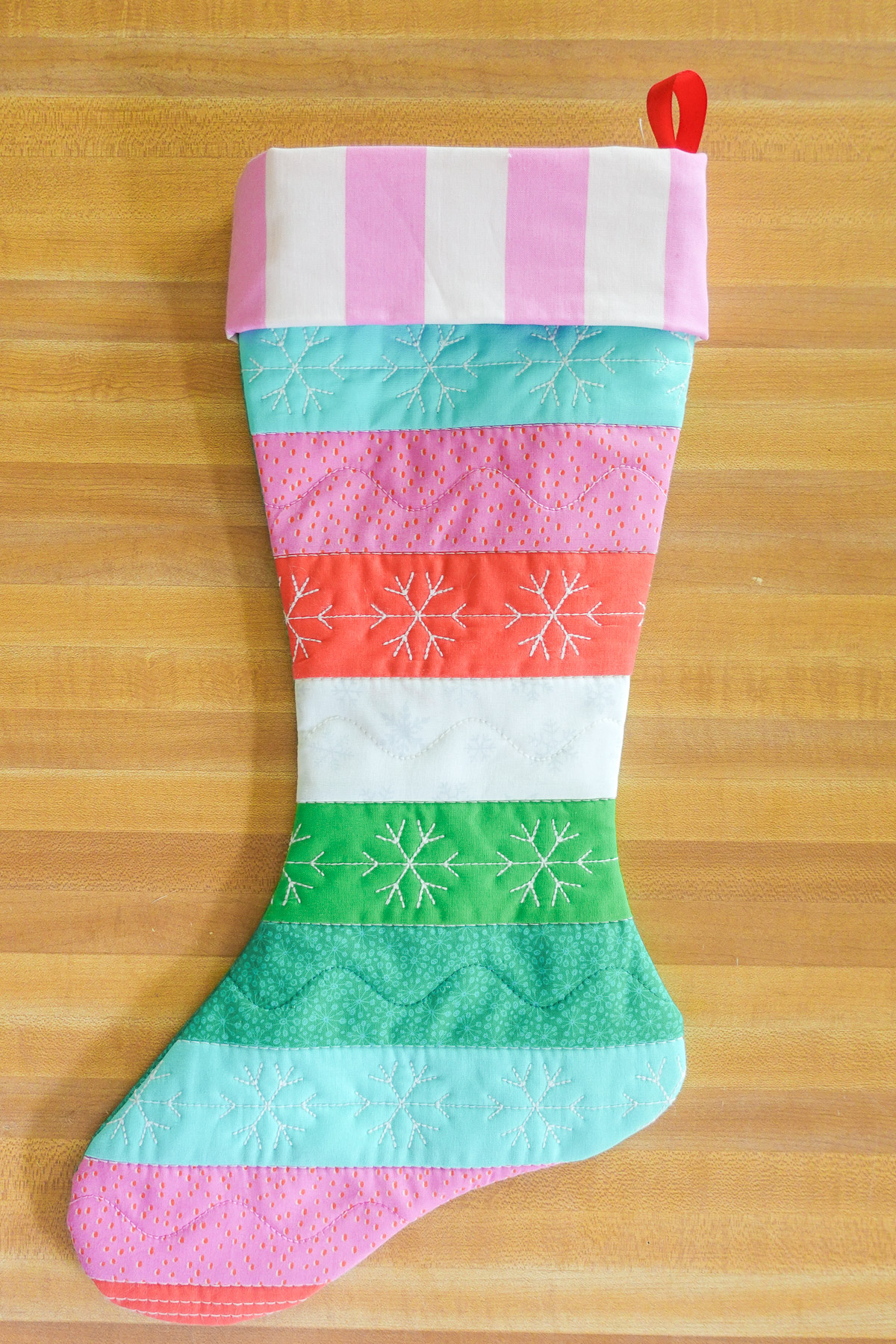 weallsew-jumbo-stitch-quilted-christmas-stockings.jpg